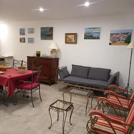 Maison De Village Avec Patio Aspiran